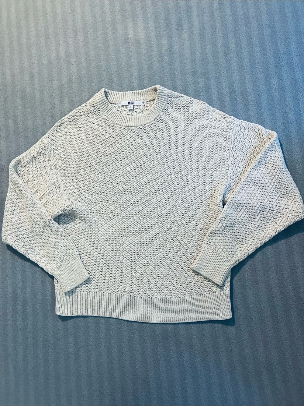 Uniqlo women’s Light Cream Crewneck Knit Sweater